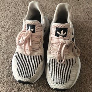 Adidas swift run size 6.5